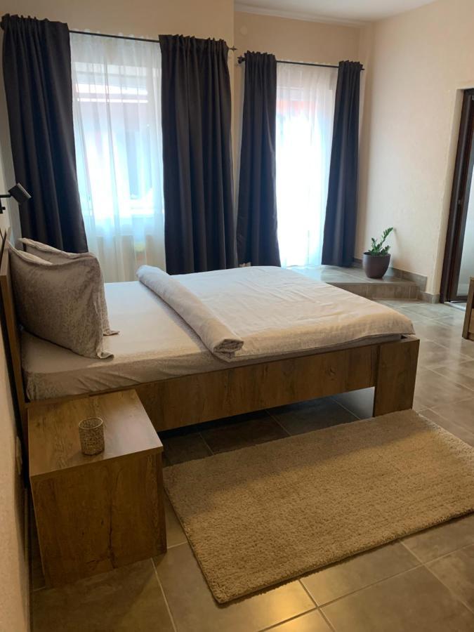 Braun Residence Sacele Luaran gambar